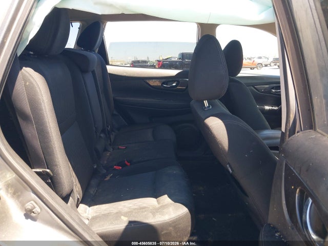 JN8AT2MV2JW300400 Nissan ROGUE SV