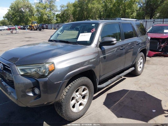 Toyota 4runner Sr5 Premium 2020 JTEBU5JRXL5747521 Image 2