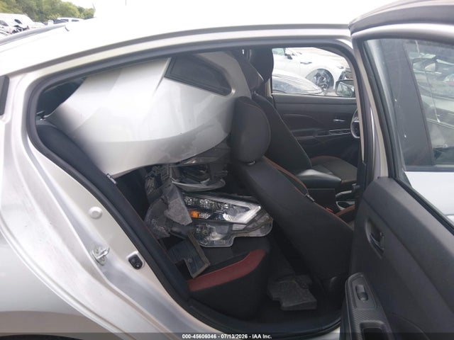 Nissan Versa 1.6 Sr 2024 3N1CN8FV1RL880919 Image 8