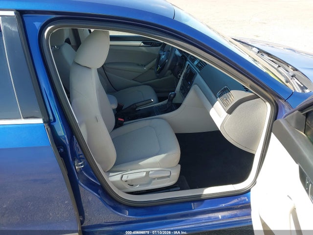 45606075 :رقم المزاد ، 1VWAT7A33GC018527 vin ، 2016 Volkswagen Passat 1.8t S مزاد بيع