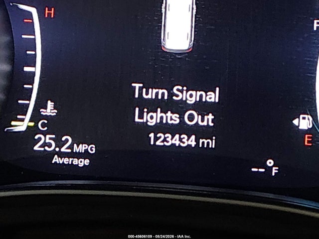 45606109 :رقم المزاد ، 2C4RC1EG2HR570691 vin ، 2017 Chrysler Pacifica Touring-l Plus مزاد بيع