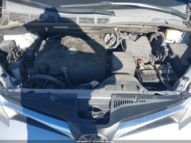 Toyota Sienna Le 8 Passenger 2018 5TDKZ3DCXJS926697 Image 10