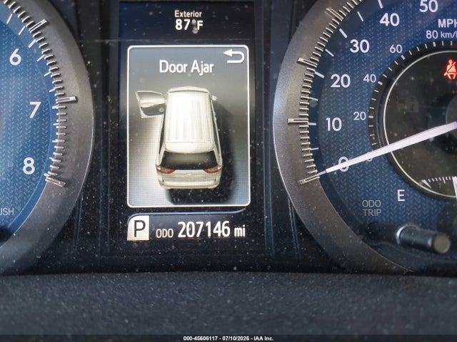 Toyota Sienna Le 8 Passenger 2018 5TDKZ3DCXJS926697 Image 15