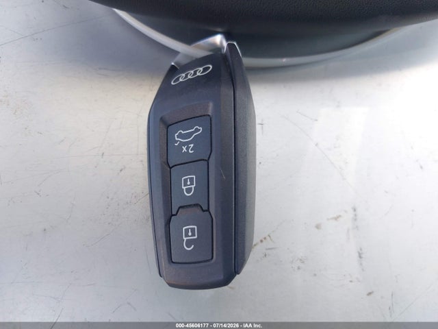 Audi Q6 E-tron Premium 2025 WA112BGF7SA021309 Image 11