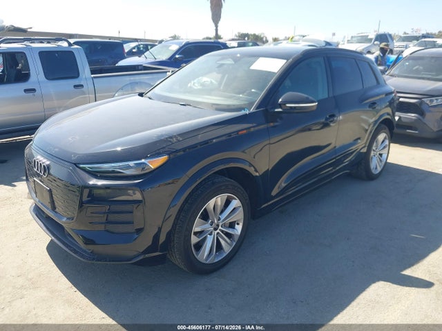 Audi Q6 E-tron Premium 2025 WA112BGF7SA021309 Image 2