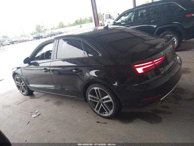 Продажа на аукционе авто 2017 Audi A3 Premium, vin: WAUAUGFF3H1044140, номер лота: 45606190