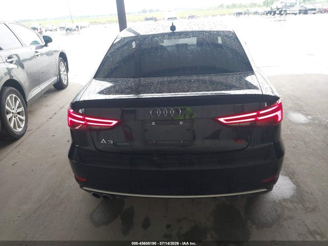 Продажа на аукционе авто 2017 Audi A3 Premium, vin: WAUAUGFF3H1044140, номер лота: 45606190