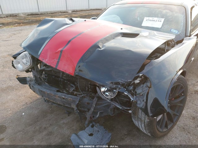 45606210 :رقم المزاد ، 2C3CDYCJ3DH611408 vin ، 2013 Dodge Challenger Srt8 مزاد بيع