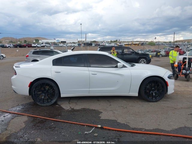 2015 Dodge Charger Sxt მანქანა იყიდება აუქციონზე, vin: 2C3CDXHG6FH721718, აუქციონის ნომერი: 45606246