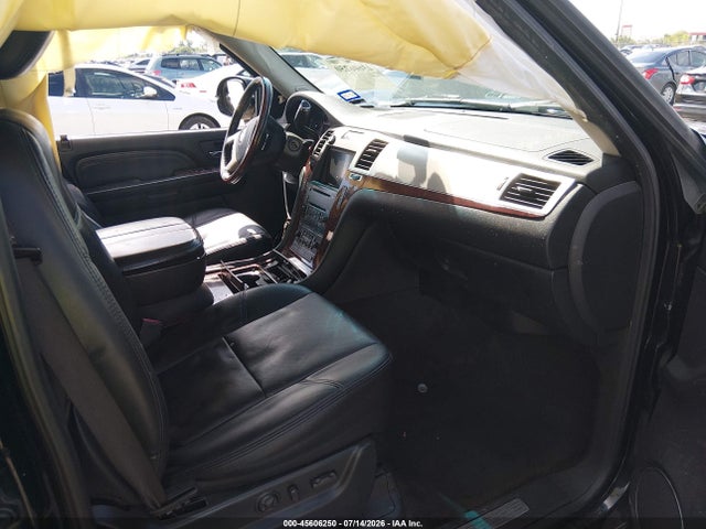 45606250 :رقم المزاد ، 1GYFK66868R102764 vin ، 2008 Cadillac Escalade Esv مزاد بيع
