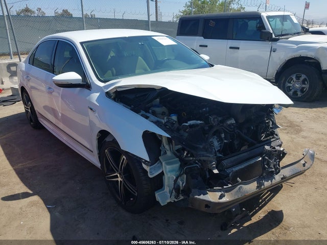 Продаж на аукціоні авто 2017 Volkswagen Passat 1.8t R-line, vin: 1VWDT7A34HC032970, номер лоту: 45606263