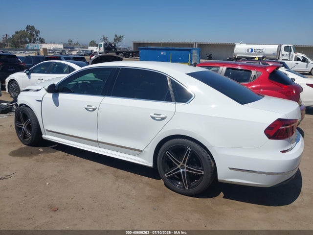 Продаж на аукціоні авто 2017 Volkswagen Passat 1.8t R-line, vin: 1VWDT7A34HC032970, номер лоту: 45606263