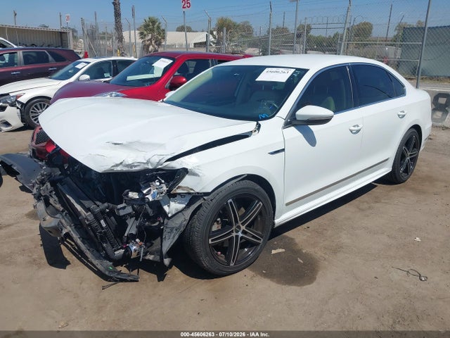 Продаж на аукціоні авто 2017 Volkswagen Passat 1.8t R-line, vin: 1VWDT7A34HC032970, номер лоту: 45606263