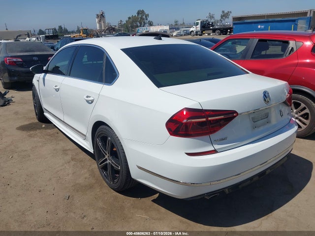 Продаж на аукціоні авто 2017 Volkswagen Passat 1.8t R-line, vin: 1VWDT7A34HC032970, номер лоту: 45606263