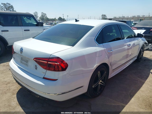 Продаж на аукціоні авто 2017 Volkswagen Passat 1.8t R-line, vin: 1VWDT7A34HC032970, номер лоту: 45606263