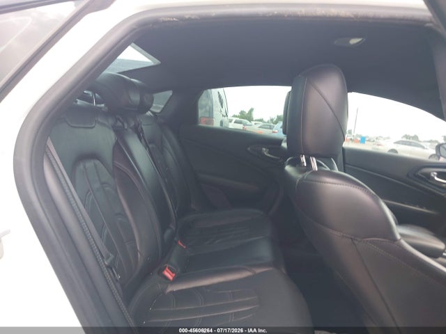 Продаж на аукціоні авто 2015 Chrysler 200 S, vin: 1C3CCCBG7FN661878, номер лоту: 45606264