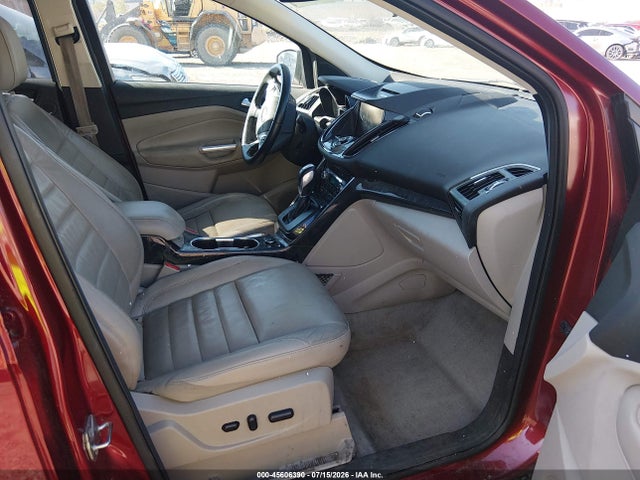 1FMCU9J90FUA51451 Ford Escape Titanium