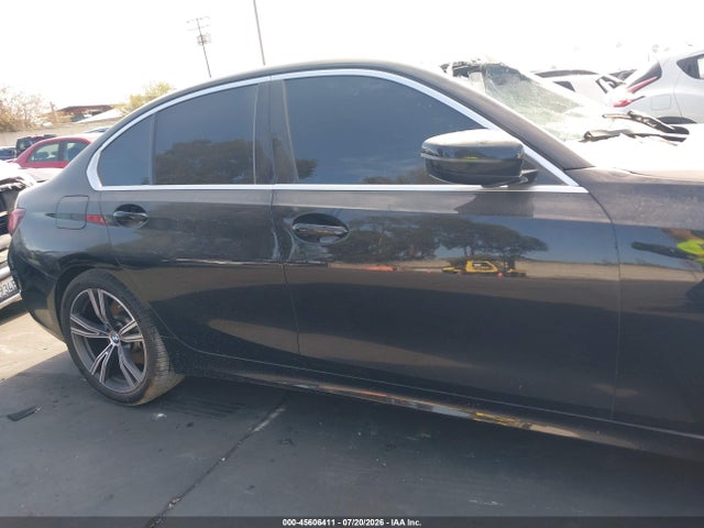 BMW 330I 2022 3MW5R1J04N8C41859 Image 13