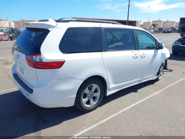 Toyota SIENNA LE 2020 5TDKZ3DC4LS054181 Image 4