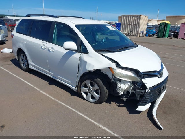 Toyota SIENNA LE 2020 5TDKZ3DC4LS054181 Image 6