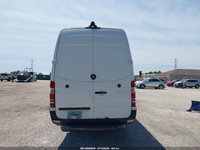 45606529 :رقم المزاد ، WD3PE8DC9F5954643 vin ، 2015 Mercedes-benz Sprinter 2500 High Roof مزاد بيع
