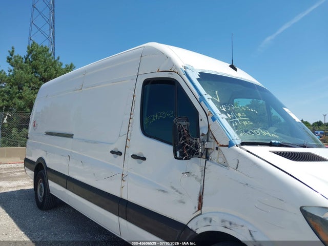 45606529 :رقم المزاد ، WD3PE8DC9F5954643 vin ، 2015 Mercedes-benz Sprinter 2500 High Roof مزاد بيع