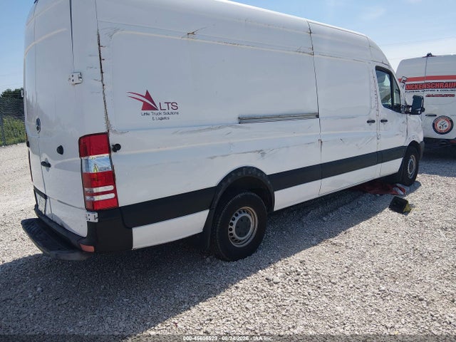 45606529 :رقم المزاد ، WD3PE8DC9F5954643 vin ، 2015 Mercedes-benz Sprinter 2500 High Roof مزاد بيع