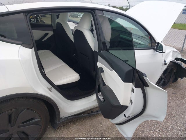 7SAYGDED5TF531026 Tesla Model Y Premium Rear-wheel Drive/rear-wheel Drive