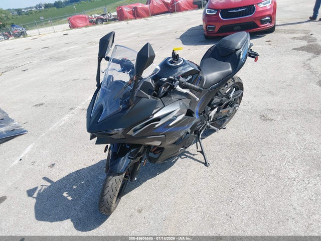45606585 :رقم المزاد ، ML5EXGJ12SDA72571 vin ، 2025 Kawasaki Ex500 A/b مزاد بيع