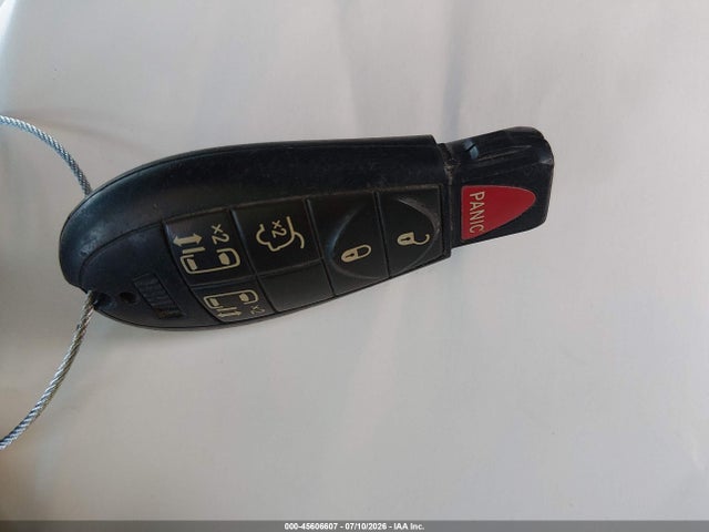 2C4RC1AG6GR199328 Chrysler Town &amp; Country Lx