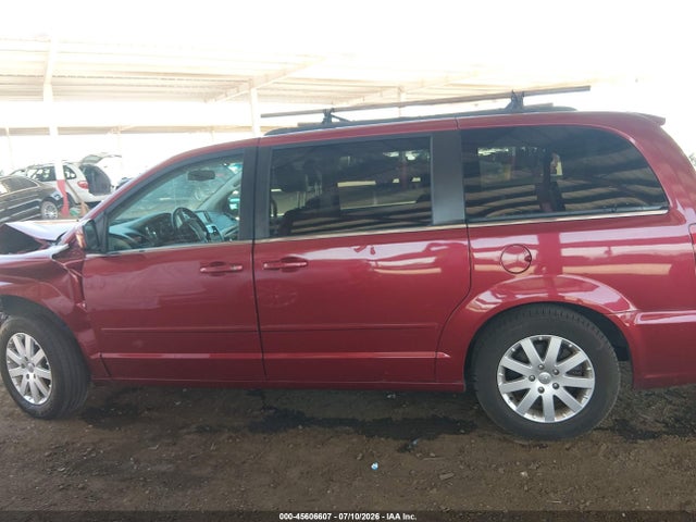2C4RC1AG6GR199328 Chrysler Town &amp; Country Lx