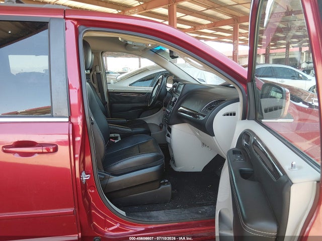 2C4RC1AG6GR199328 Chrysler Town &amp; Country Lx
