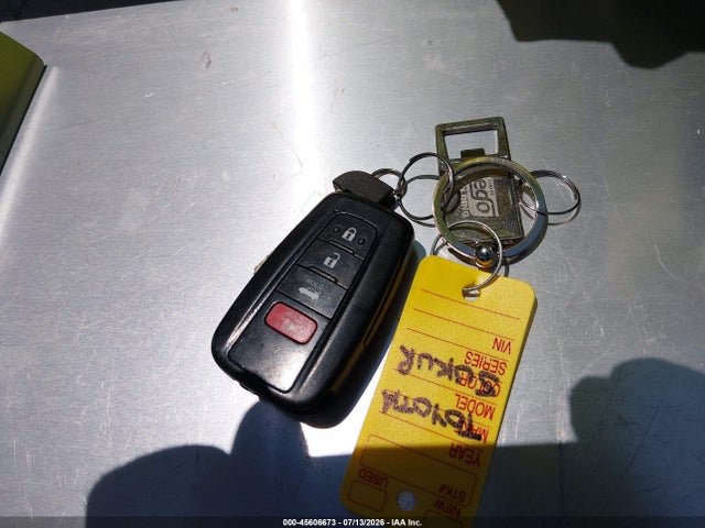 2018 Toyota Camry Le მანქანა იყიდება აუქციონზე, vin: 4T1B11HK9JU115915, აუქციონის ნომერი: 45606673