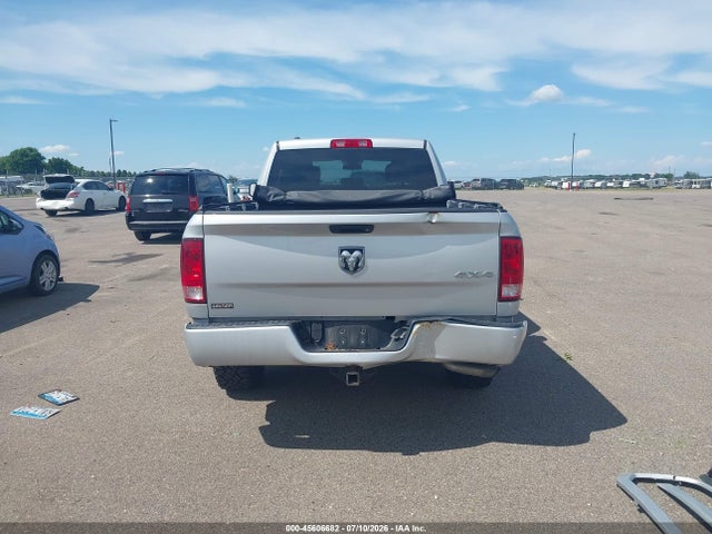 Продаж на аукціоні авто 2017 Ram 1500 Express  4x4 6'4 Box, vin: 1C6RR7FGXHS702666, номер лоту: 45606682