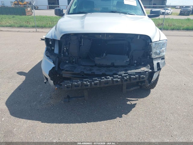 Продаж на аукціоні авто 2017 Ram 1500 Express  4x4 6'4 Box, vin: 1C6RR7FGXHS702666, номер лоту: 45606682