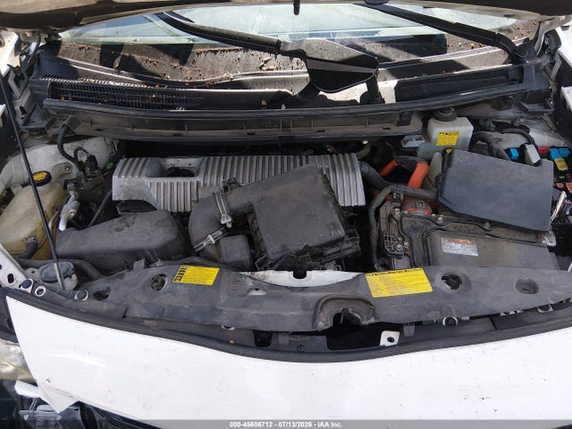Toyota Prius Two 2014 JTDKN3DU1E1768130 Image 10