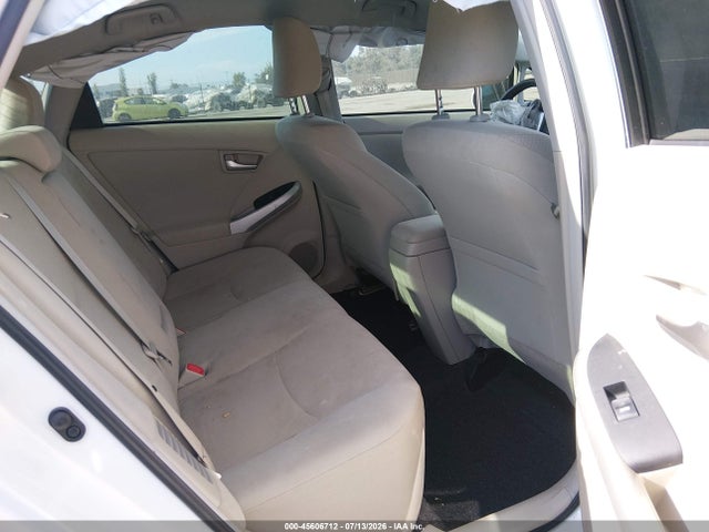 Toyota Prius Two 2014 JTDKN3DU1E1768130 Image 8