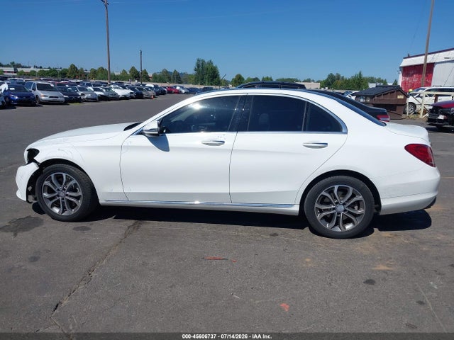 55SWF4KB2GU125588 Mercedes-Benz C 300 4matic