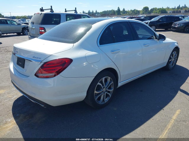 55SWF4KB2GU125588 Mercedes-Benz C 300 4matic