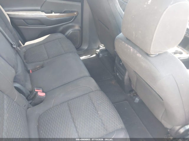 GMC Acadia Sle-2 2017 1GKKNLLA7HZ249455 Image 8