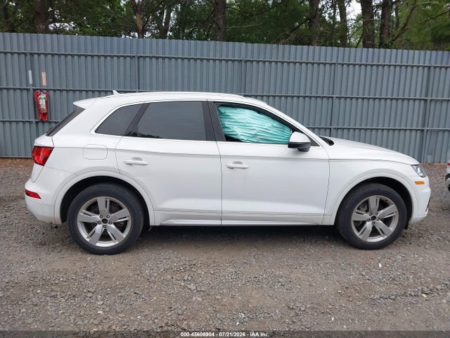 2018 Audi Q5 2.0t Premium/2.0t Tech Premium მანქანა იყიდება აუქციონზე, vin: WA1BNAFY9J2240838, აუქციონის ნომერი: 45606904