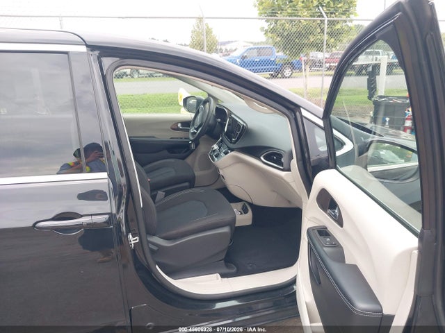 45606928 :رقم المزاد ، 2C4RC1CG4NR165978 vin ، 2022 Chrysler Voyager Lx مزاد بيع