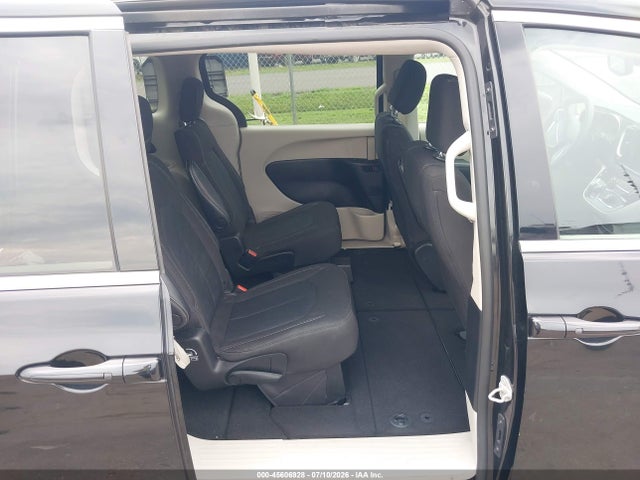 45606928 :رقم المزاد ، 2C4RC1CG4NR165978 vin ، 2022 Chrysler Voyager Lx مزاد بيع