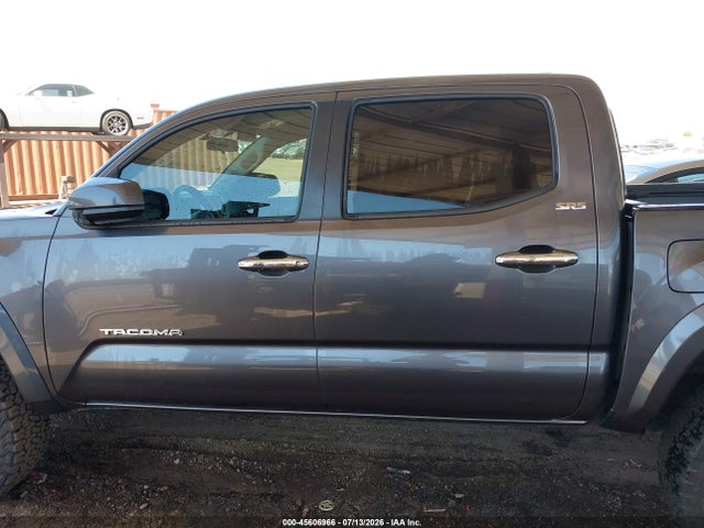 5TFAX5GN4HX093977 Toyota Tacoma Sr5
