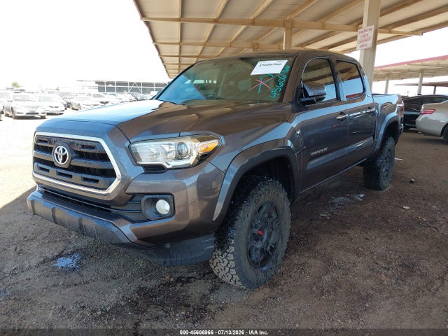 5TFAX5GN4HX093977 Toyota Tacoma Sr5