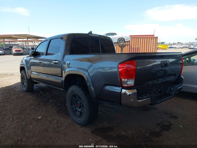 5TFAX5GN4HX093977 Toyota Tacoma Sr5