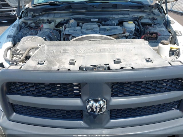 3C63R3GL9HG762326 RAM 3500 Tradesman 4x4 8&#039; Box