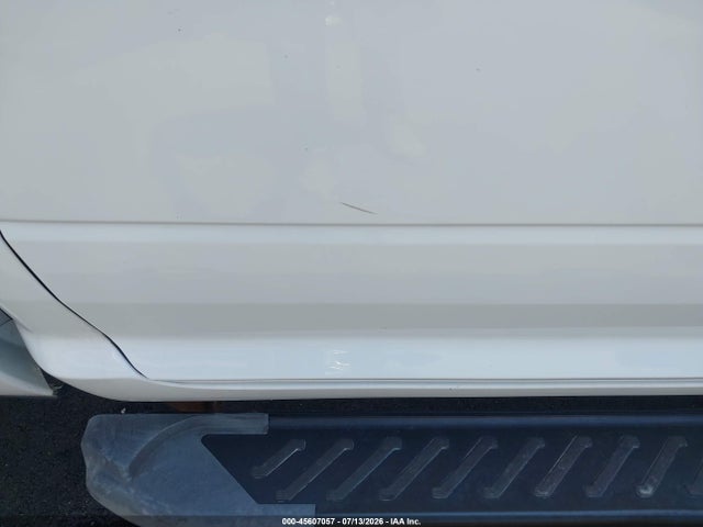 3C63R3GL3HG762323 RAM 3500 Tradesman 4x4 8&#039; Box