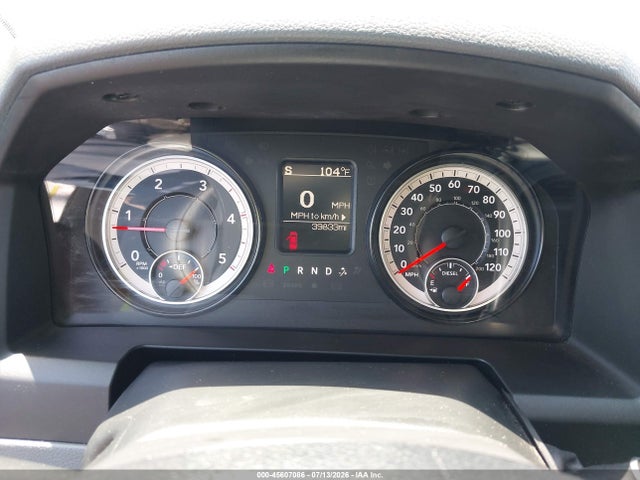3C63R3GL4HG762329 RAM 3500 Tradesman 4x4 8&#039; Box
