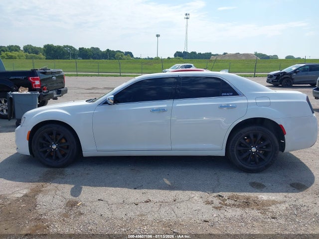 45607196 :رقم المزاد ، 2C3CCAKG5JH160185 vin ، 2018 Chrysler 300 Limited Awd مزاد بيع
